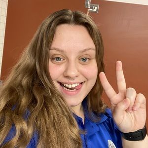 Meet your Posher, Cassandra